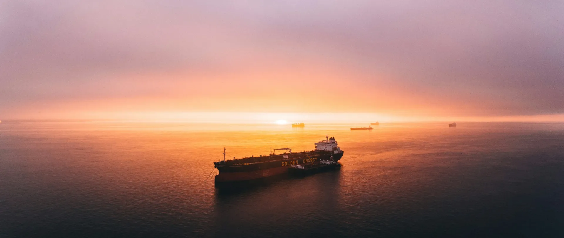 ship cruising on body of water, Ian Simmonds, Unsplash